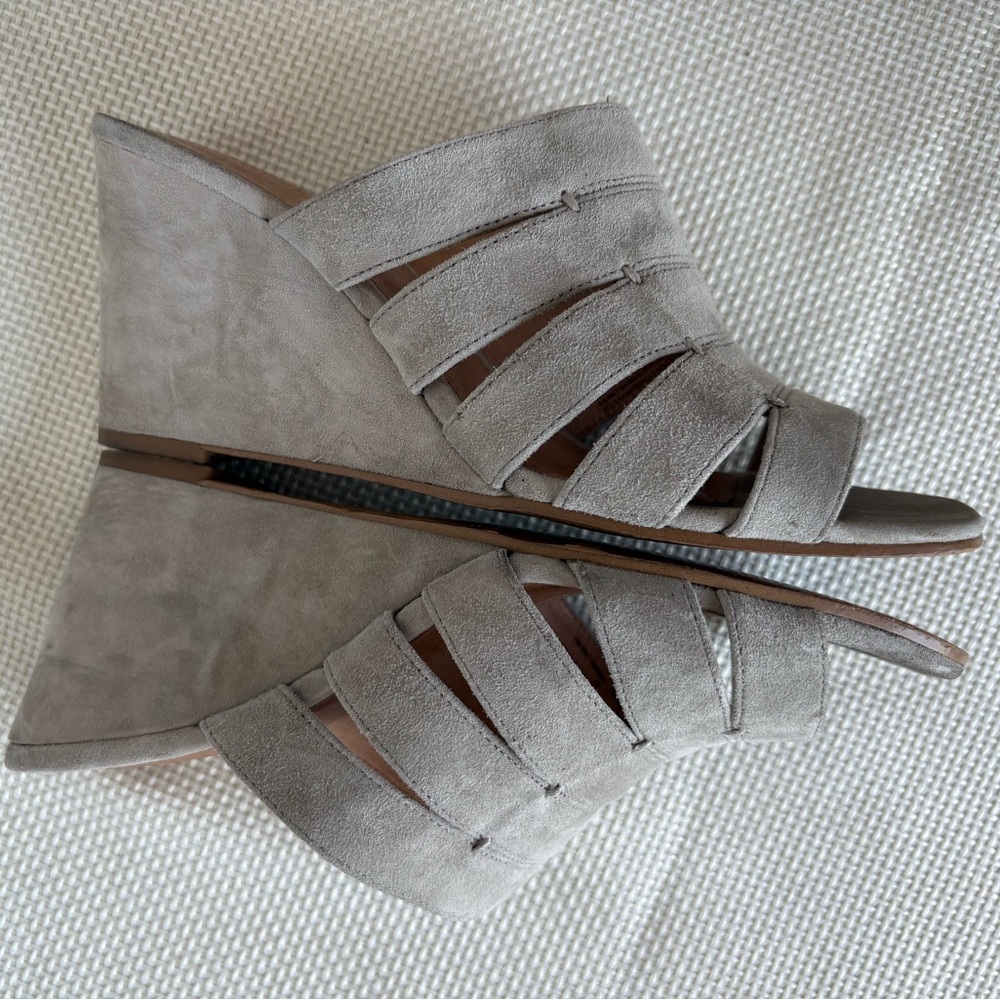 Halogen Size 8 Taupe Grey Suede Leather Slide On Wedge Shoes Heels - Picture 6 of 8
